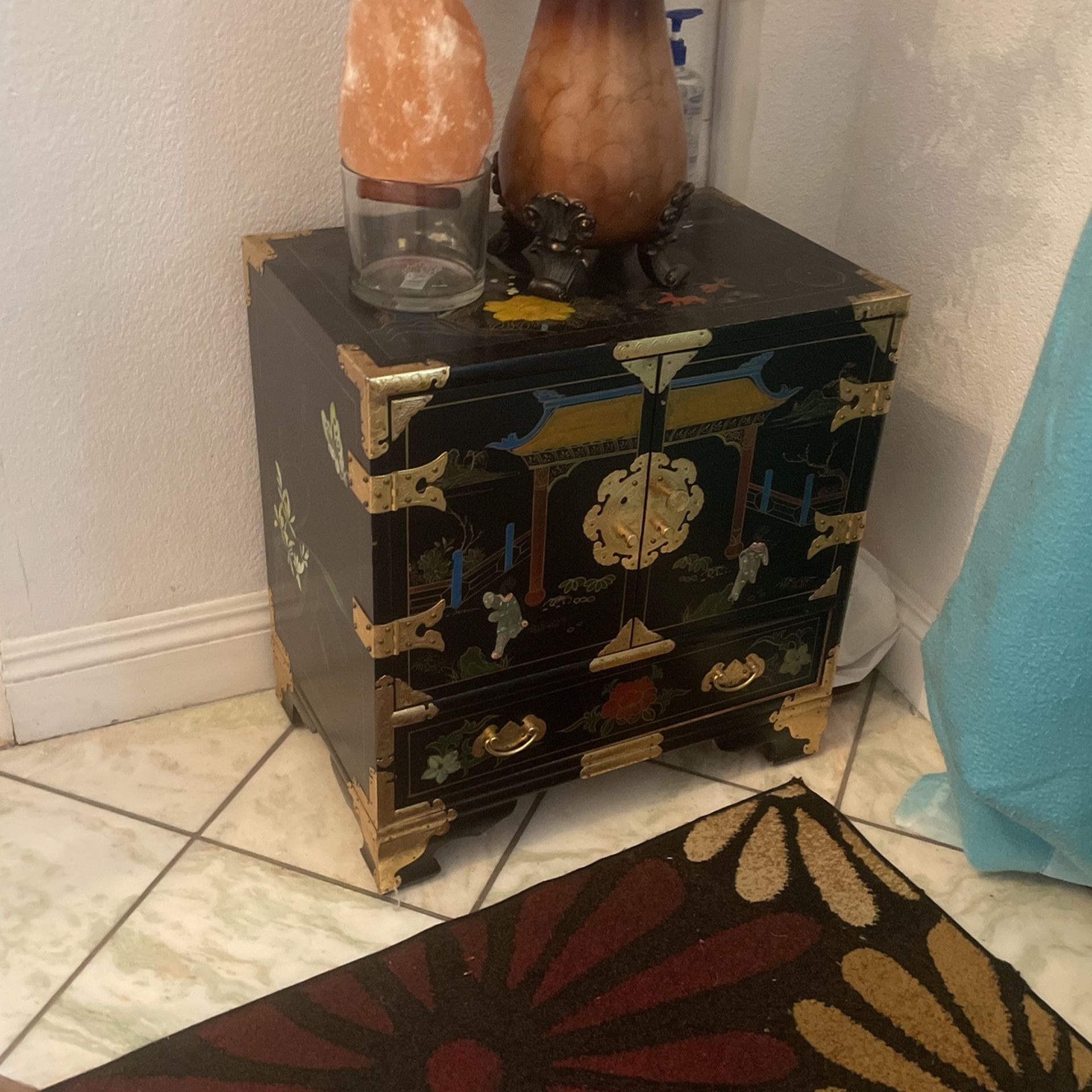 table antique