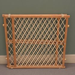 EVENFLO "Position & Lock" WOOD GATE - firm price