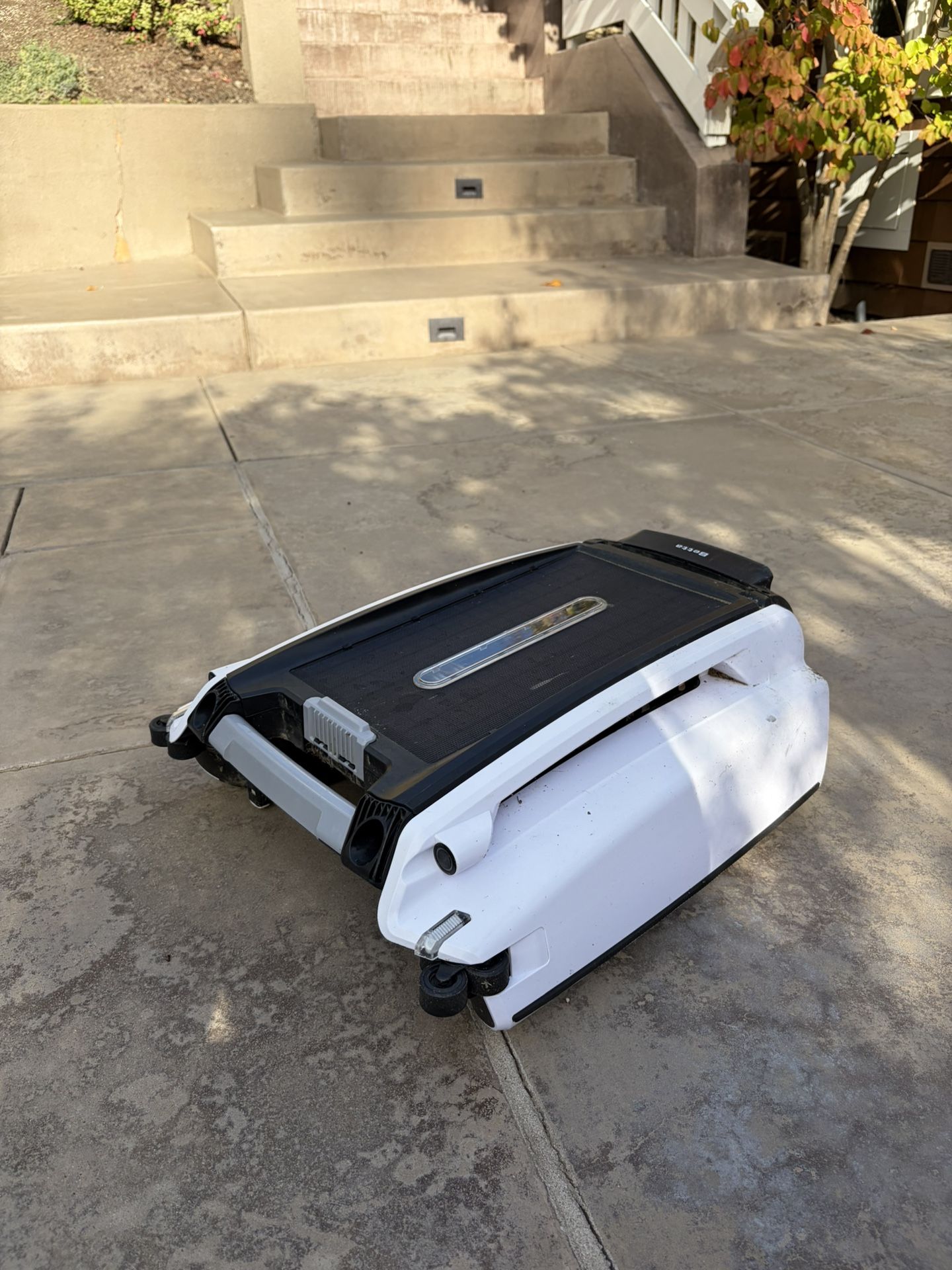 Pool Skimmer - Betta solar Powered