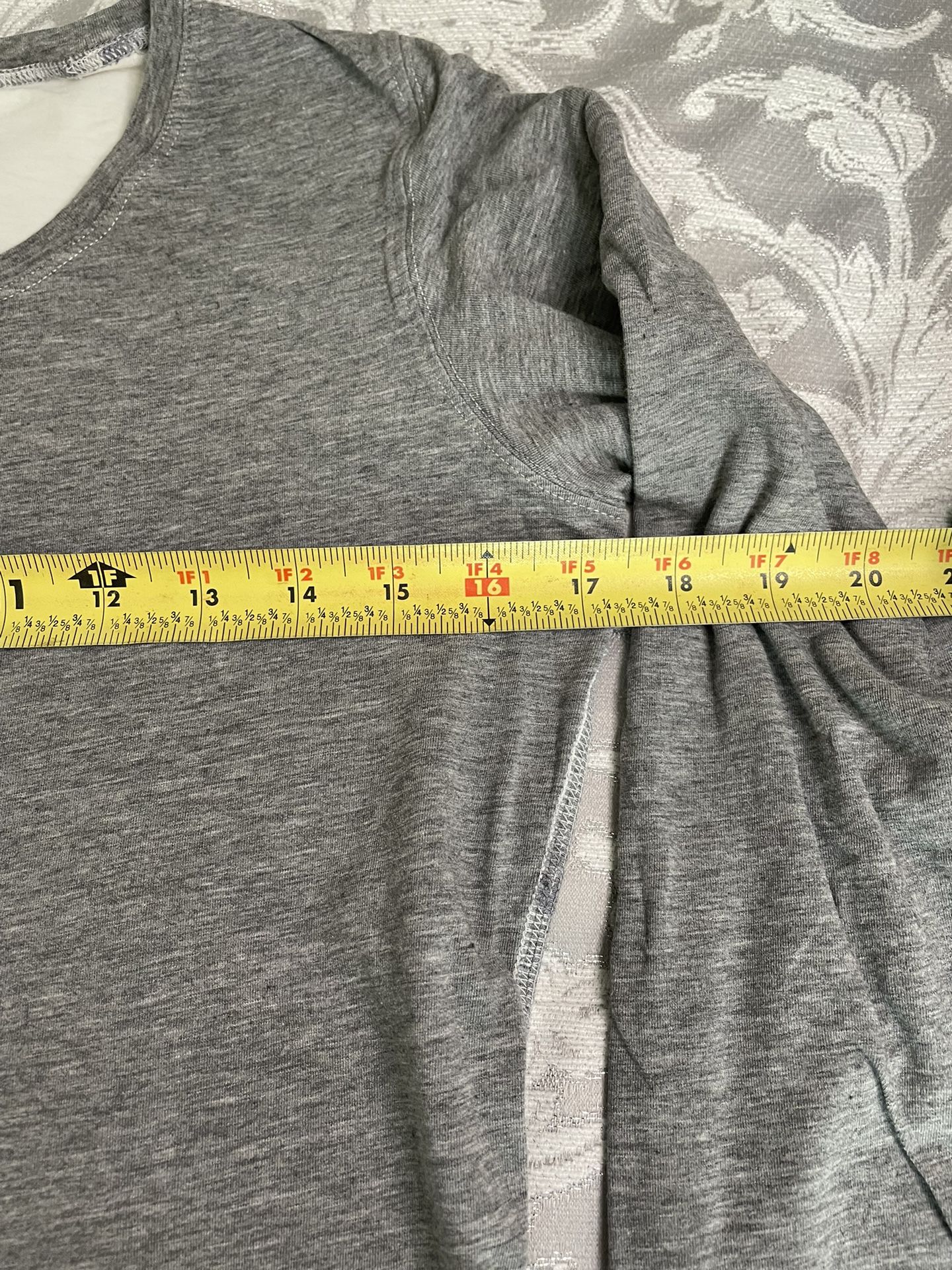 Lululemon Every Yogi Long Sleeve Size 12 for Sale in Oxnard, CA - OfferUp
