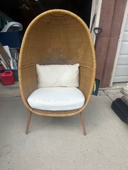 Wicker Egg Chair with Cushions