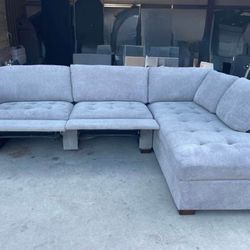 FABRIC SECTIONAL WITH POWER FOOTREST
