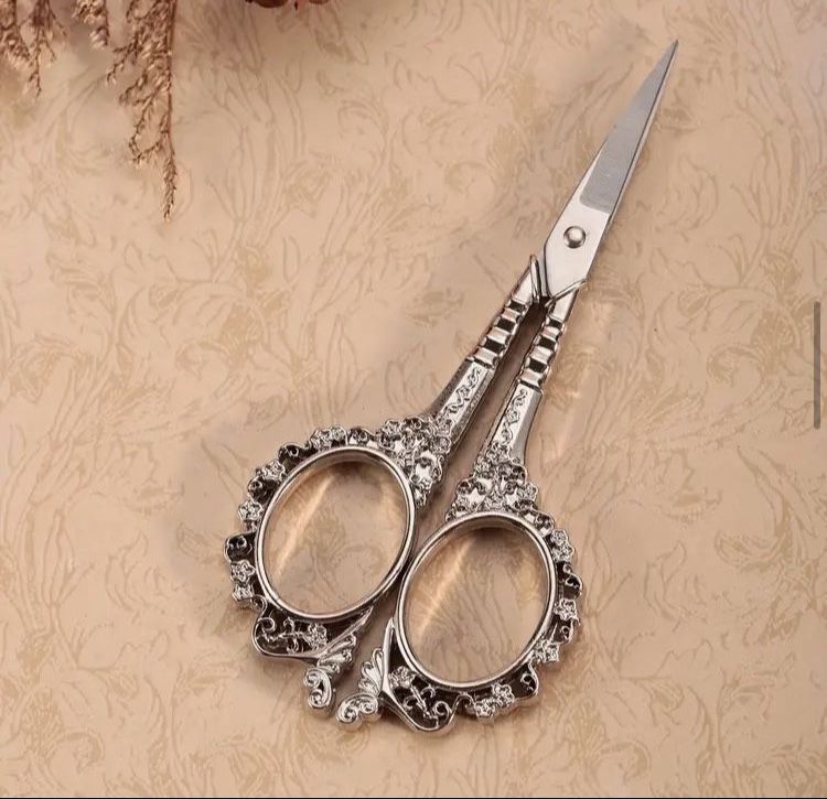 ♥️💥STAINLESS STEEL SILVER COLOR SCISSORS💥♥️
