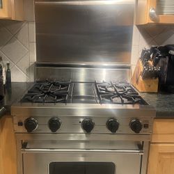 Viking 30 Inch Professional Gas Range w/ Hood 
