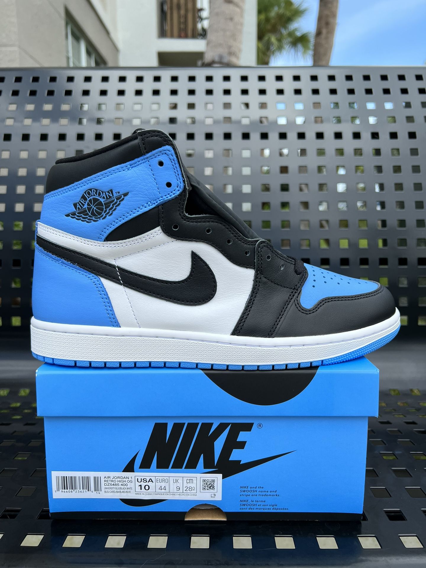 Jordan 1 Retro High UNC Size 10 NEW Travis Brick SB
