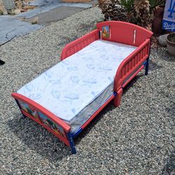 Toddler bed