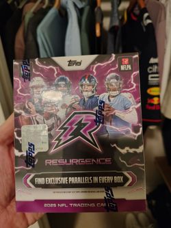 Topps Resurgence Mega box. NEW!!