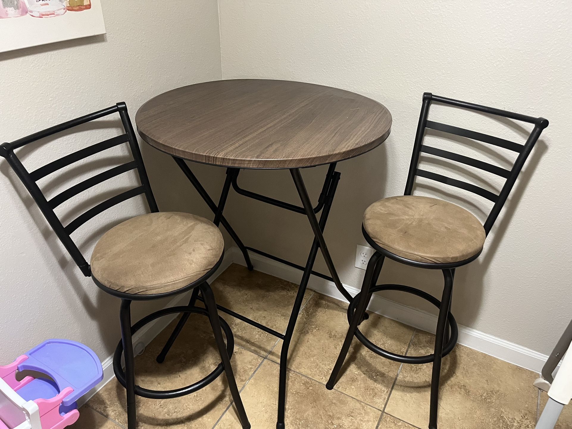 Table With Chairs for Sale in Las Vegas, NV OfferUp