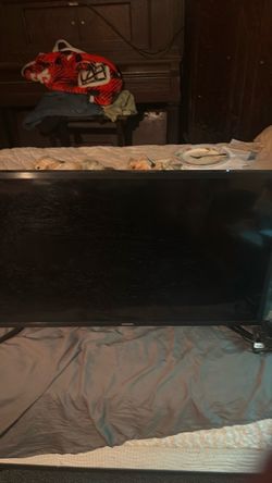 32 inch Samsung flatscreen TV leave universal remote