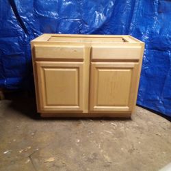 Wellborn Kitchen. Caninet