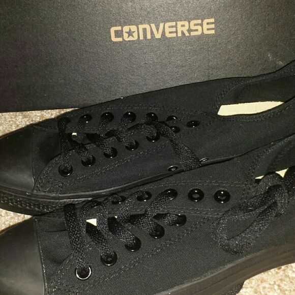 Brand New in Box All Black Converse All Star Chuck Taylor's Mens Size 11