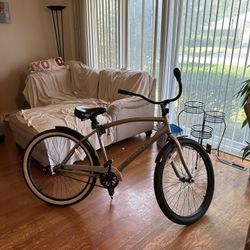 Like New Cruiser Bicycle