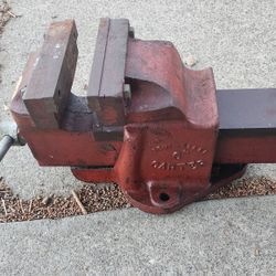Vintage Carter 6 Inch Heavy Duty Bench Vise