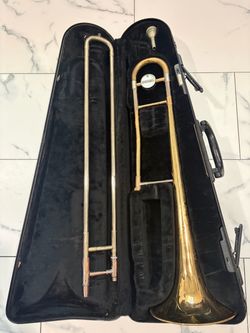 Yamaha Trombone with Case and Mouthpiece