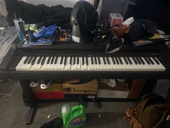Roland HP-900 Digital Piano — $50