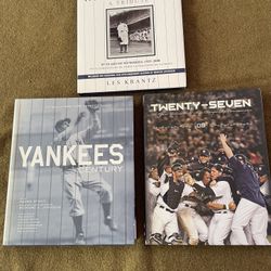 NY Yankees books Great condition  Dust covers
