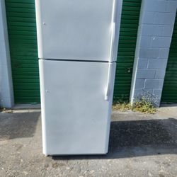 Kenmore White Refrigerator 