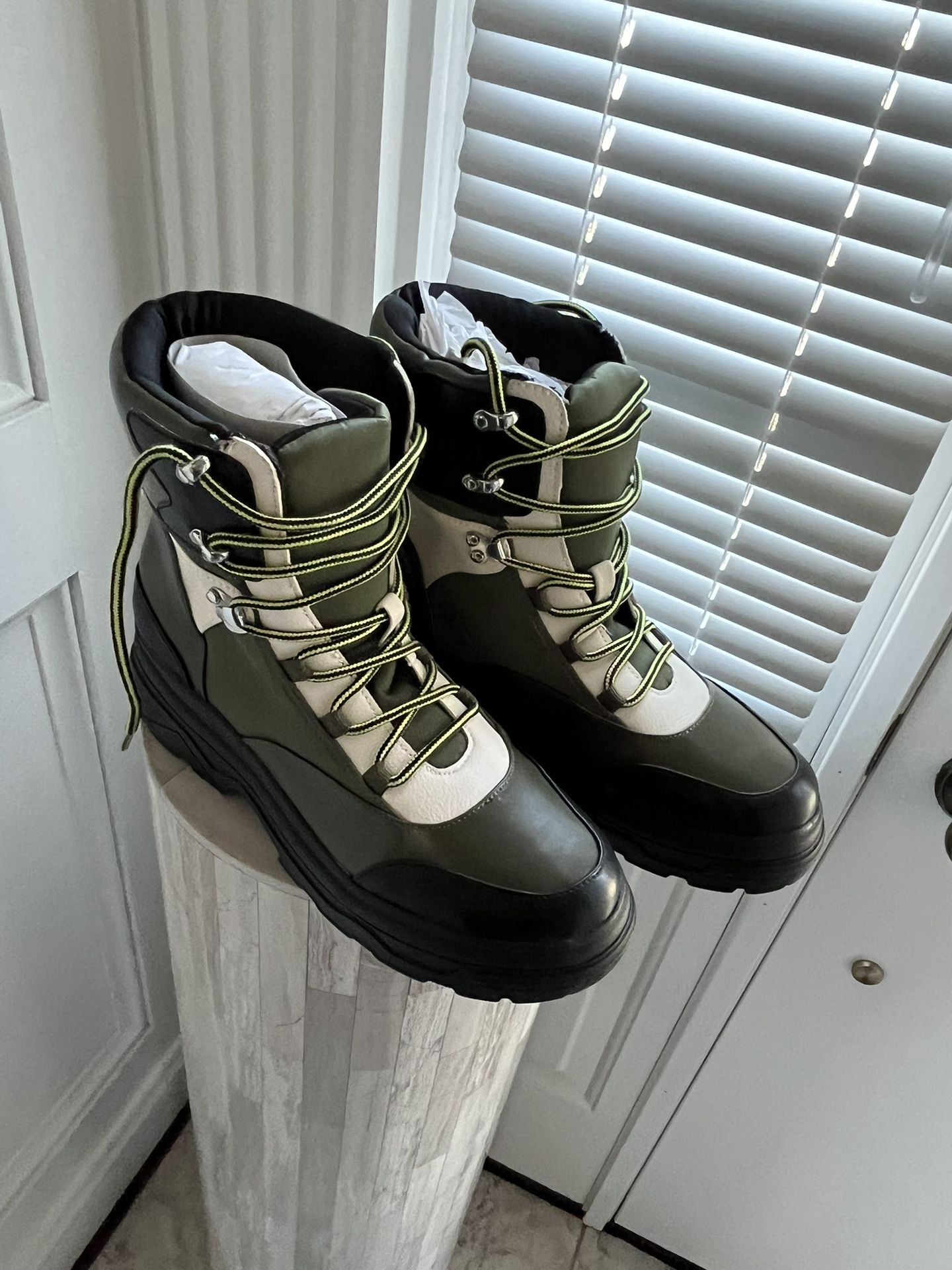 AASOS Snow/ Hiking Boots