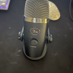 Blue Yeti Nano Mic