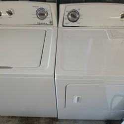 WHIRLPOOL WASHER AND DRYER SET