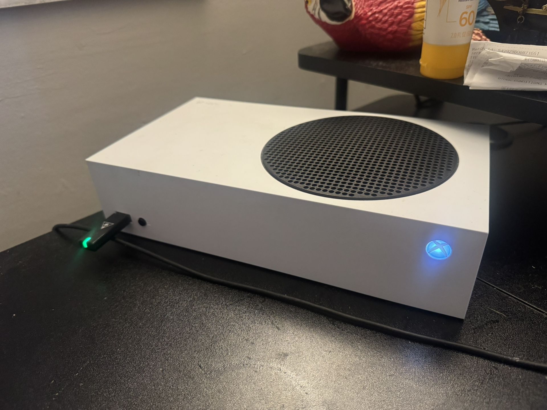 Xbox Series S + Accessories 