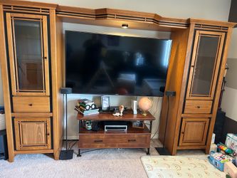 Entertainment Center Solid Wood (tv not included :) Priced to Sale $200  Wood Very Nice