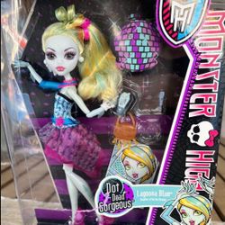 MONSTER HIGH LAGOONA BLUE DOLL DOT DEAD GORGEOUS 2011 EDITION (NEW IN BOX)
