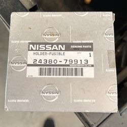 Nissan Fuse Holder
