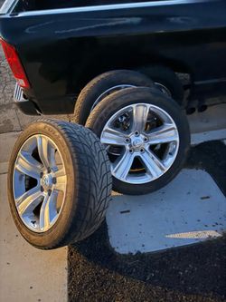 Anyone have a extra rim like these lmk pls
