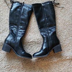 Black Boots With Side Zipper & Laces