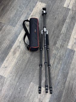 MeFOTO C1350 RoadTrip Carbon Fiber Travel Tripod Kit (black)