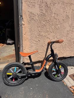 Chillafish buzzi balance bike