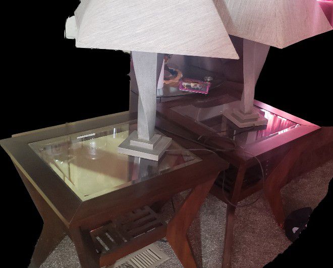 Two Nice End Tables And Lamps 