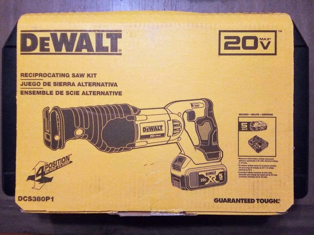 DeWalt 20V MAX Reciprocating Saw Kit
