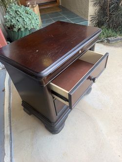 Night stand
