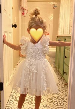 Size 3 and 5 Girls Dresses 