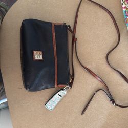 Dooney & Bourke Purse 