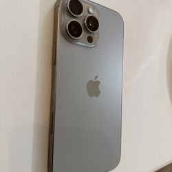 iPhone 16 Pro Max UNLOCKED 256 GB 