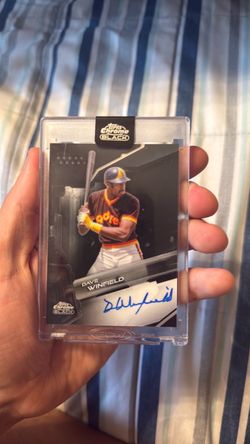 Topps black autograph card HOF Dave Winfield