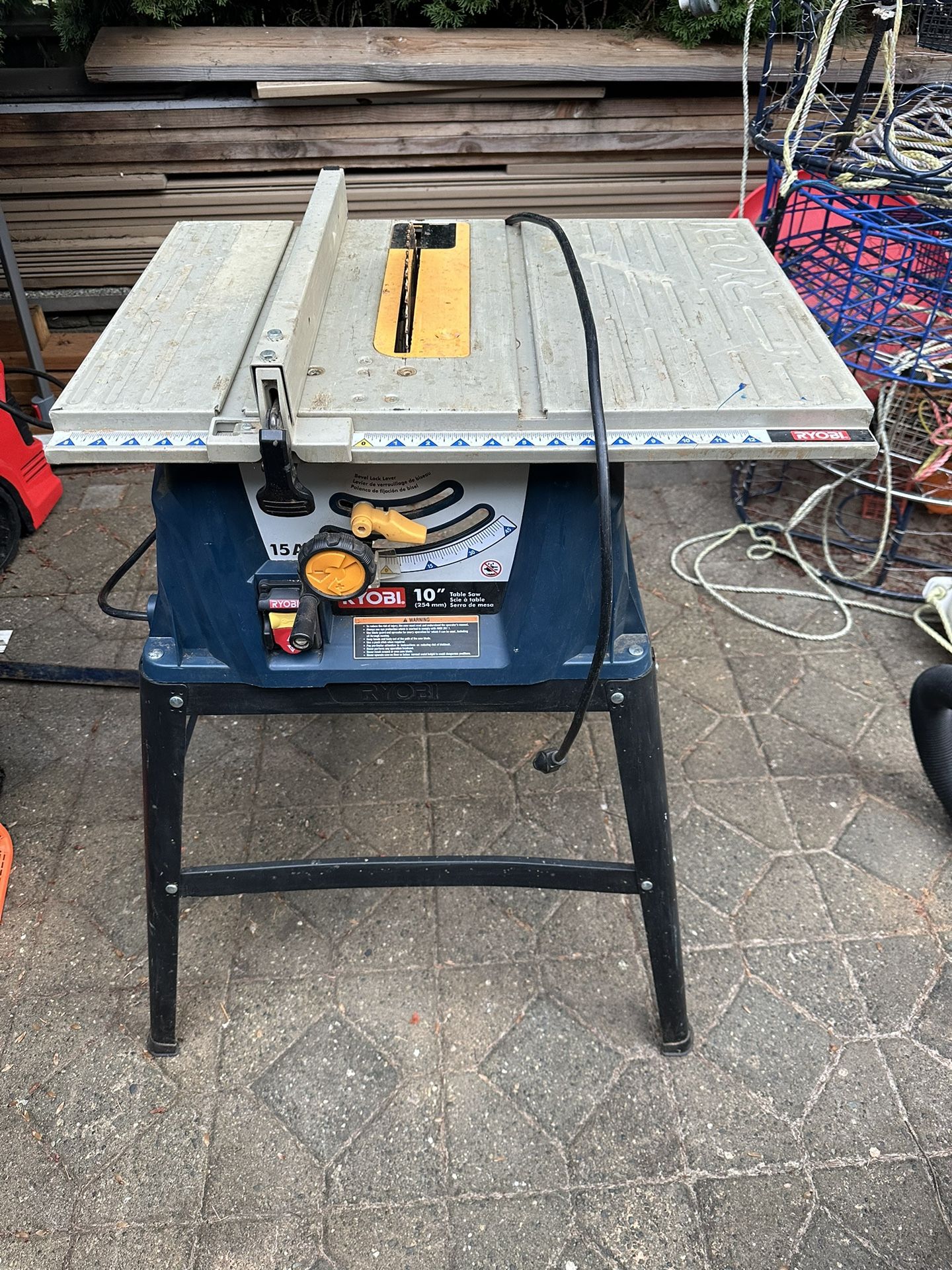 Ryobi RTS10 , 15A table saw with 10”blade