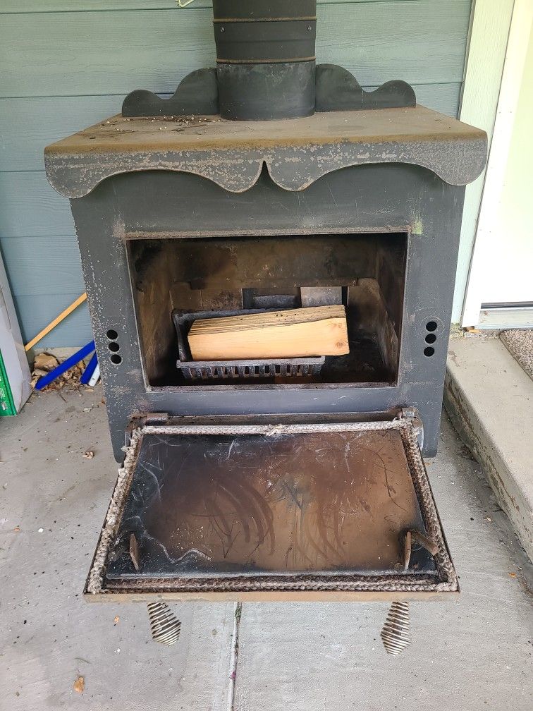 Crestwood Wood Burning Stove With Blower for Sale in Golden, CO - OfferUp