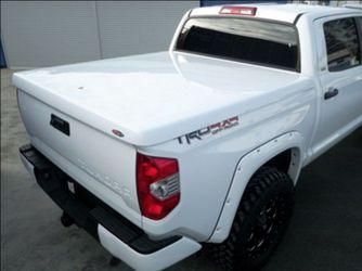 Fiberglass Lid, Snug Lid SL, GBN White Diamond (tri coat), fits 2014-2018 Chevy Silverado 1500 xsb 5.8ft,  14-18 GMC Sierra 1500 xsb 5.8ft
