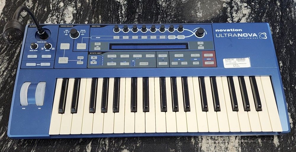 Novation Keyboard Ultranova Synthesizer