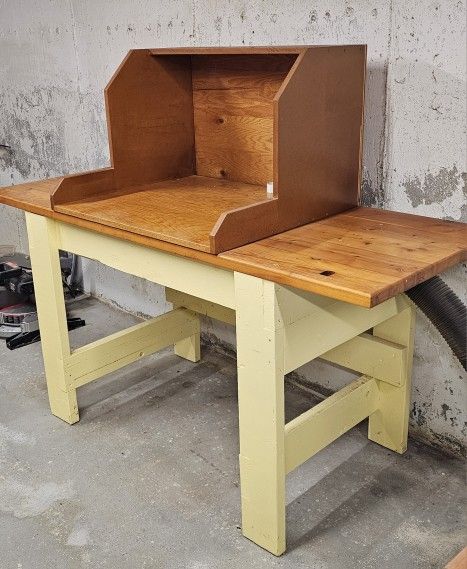 Chop Saw Table With Dust Collection