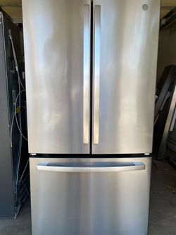 Refrigerator 33”