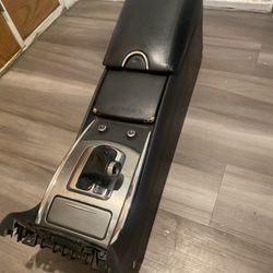 Infiniti G37/g35 Console 