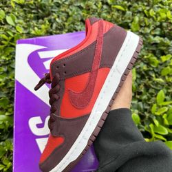 Nike SB Dunk Low - Cherry Pack