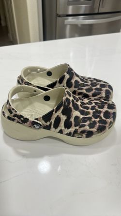 Women’s platform Crocs size 9