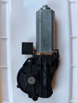 2004–2005 GMC Envoy XUV OEM Sliding Roof Actuator / Roof Drive Motor – GM (contact info removed)0