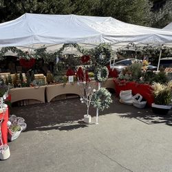 Christmas Home Decor Wreaths, Garlands, Trees, Plants, Twigs 